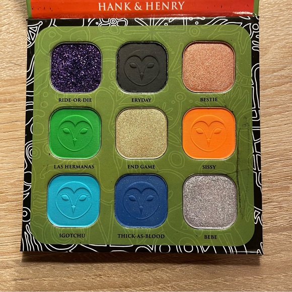 Hank & Henry Las Hermanas Palette - Picture 1 of 4